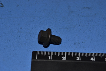 Болт с фланцем М6х10 форсунки охлажд Камминз