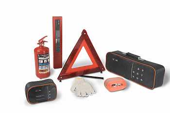 яяяСумка автомобилиста "ЛЕКАР" с тросом (аптечка,огнетушитель,трос,знак авар.ост.)**