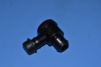 Клапан вакуумного усилителя тормозов 3302 пластмасс.(под шланг 12мм)