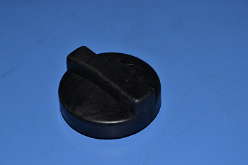 Крышка маслоналивная 2108-15 (универсальная)